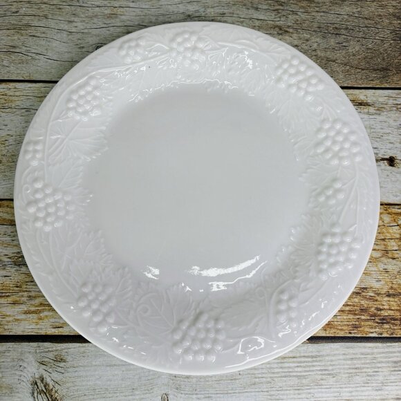 Tabletops VINEYARD Embossed Grape Vines Ceramic Oven Safe Dinner Plates Set of 5 - Picture 10 of 16
